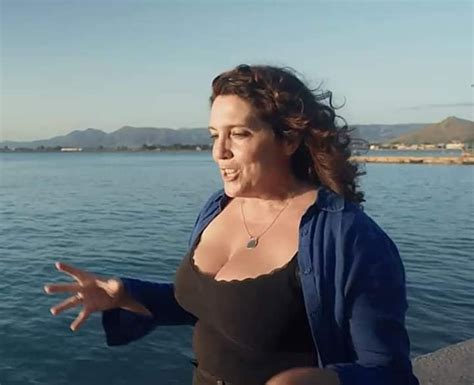 bettany hughes boobs|10 celebrity women and their inappropriate cleavage